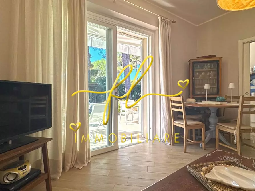 Immagine 12 di Appartamento in vendita  a Rosignano Marittimo