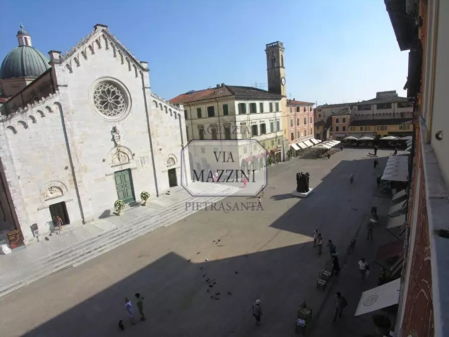 Immagine 16 di Attività commerciale in vendita  a Pietrasanta