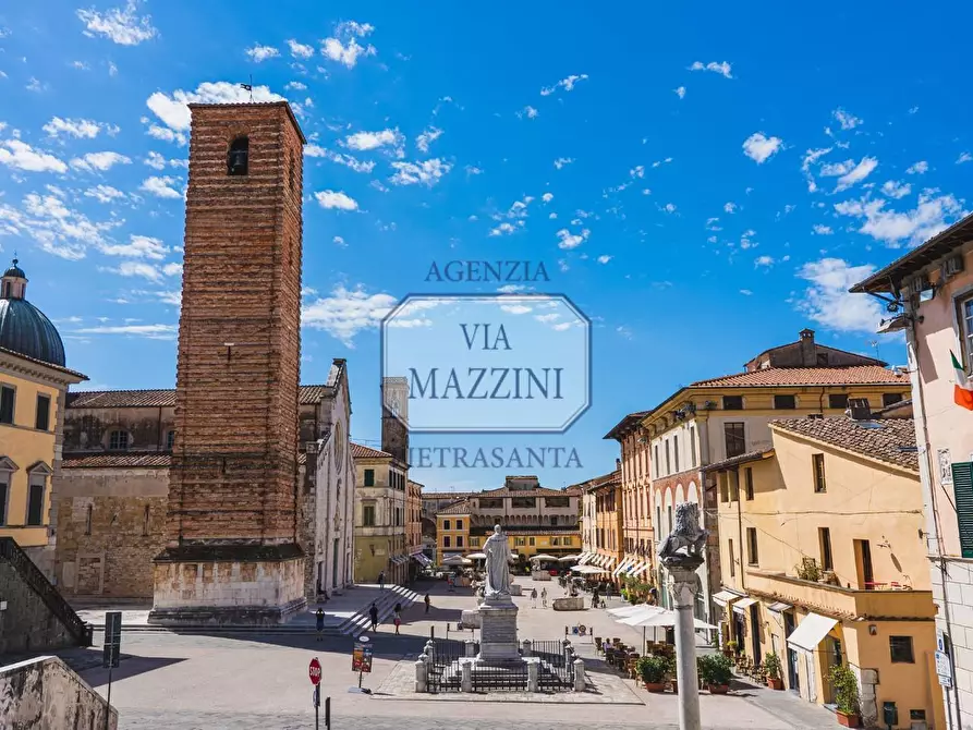 Immagine 3 di Attività commerciale in vendita  a Pietrasanta