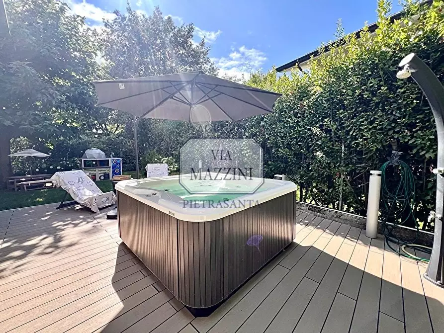 Immagine 4 di Casa bifamiliare in vendita  a Forte Dei Marmi