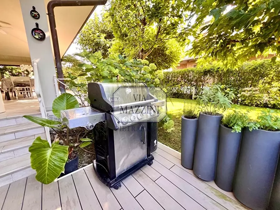 Immagine 5 di Casa bifamiliare in vendita  a Forte Dei Marmi