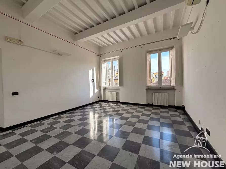 Immagine 36 di Appartamento in vendita  a Pisa