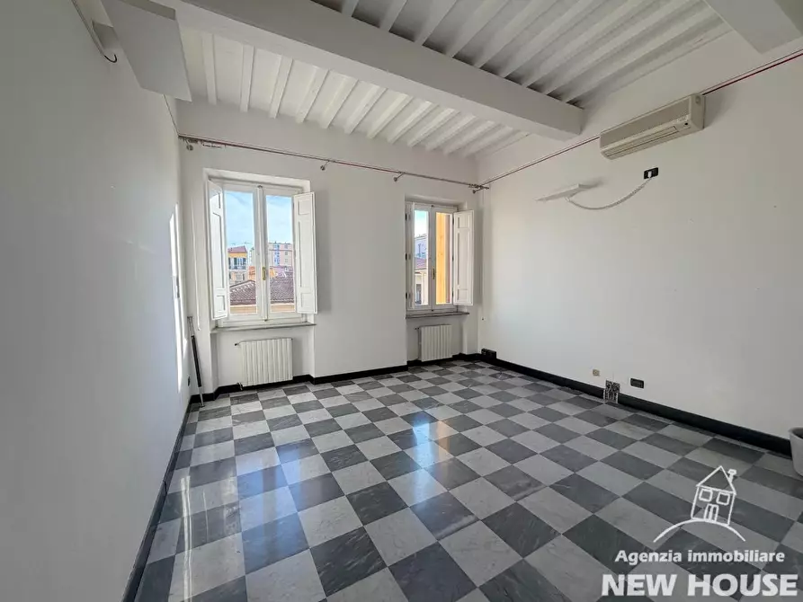 Immagine 51 di Appartamento in vendita  a Pisa