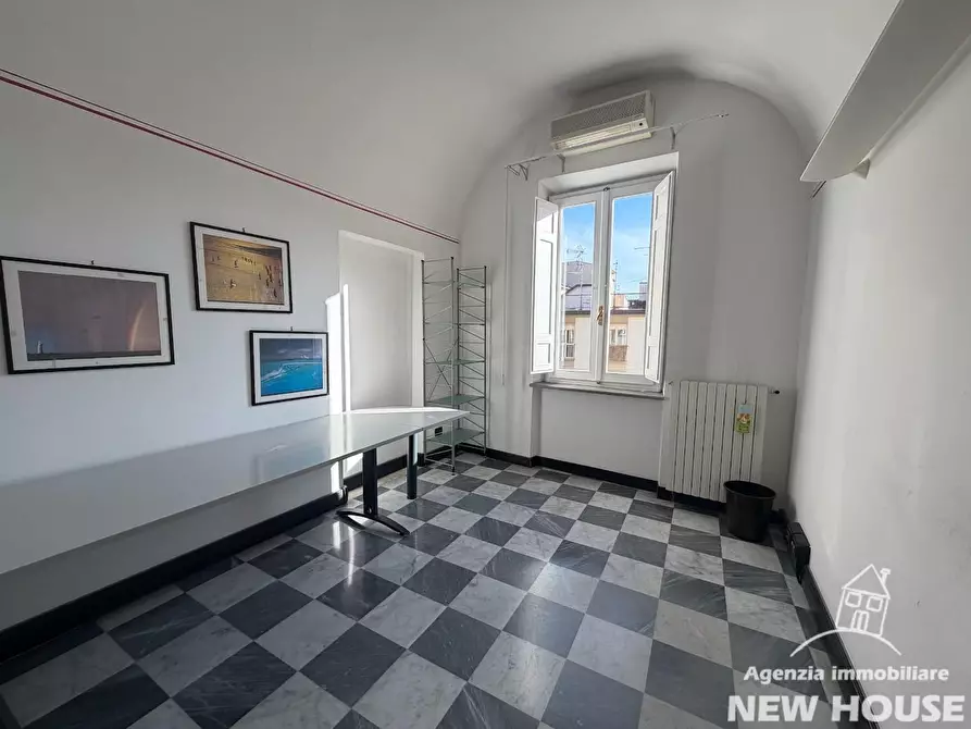 Immagine 53 di Appartamento in vendita  a Pisa