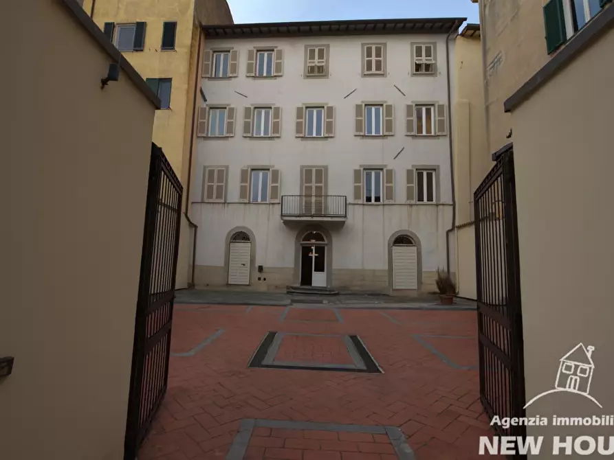 Immagine 9 di Appartamento in vendita  a Pisa
