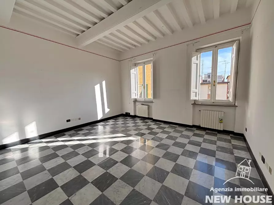 Immagine 39 di Appartamento in vendita  a Pisa