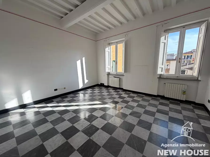 Immagine 42 di Appartamento in vendita  a Pisa