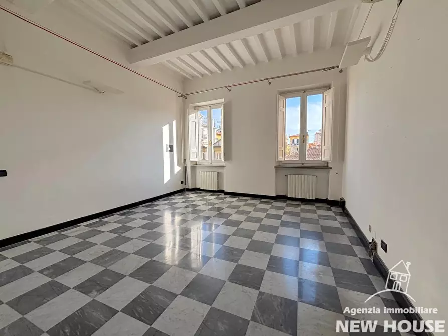 Immagine 37 di Appartamento in vendita  a Pisa