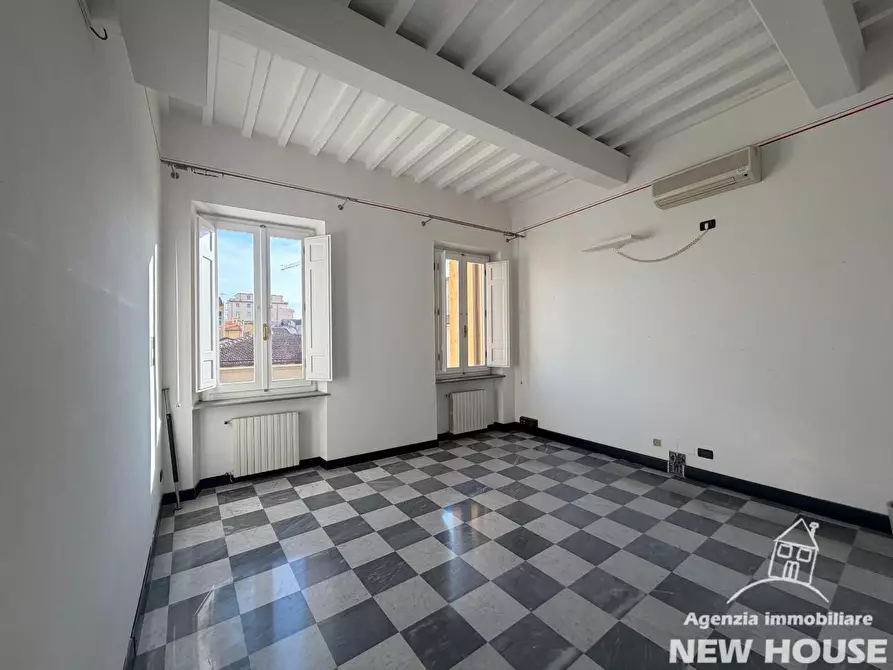 Immagine 58 di Appartamento in vendita  a Pisa