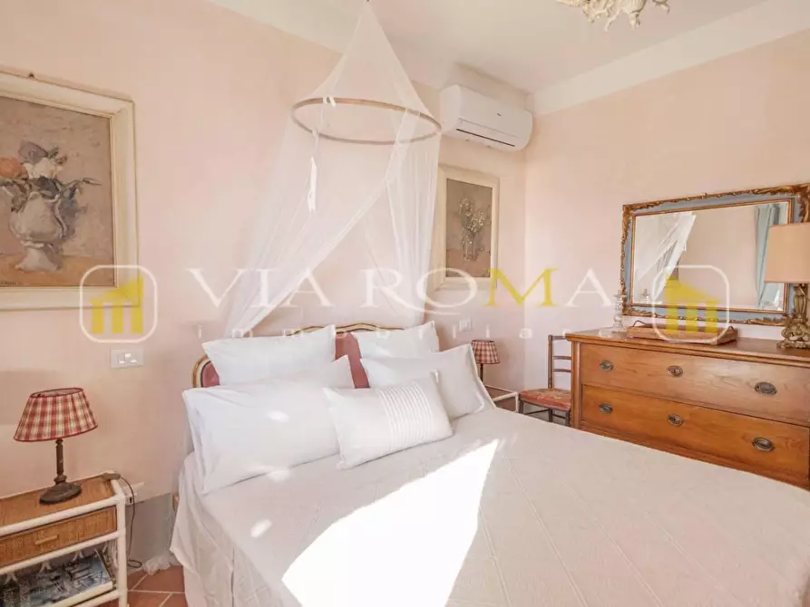 Immagine 29 di Villa in vendita  a Camaiore