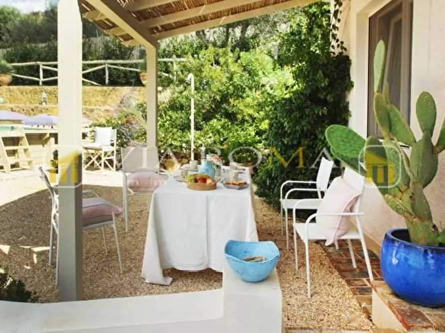 Immagine 54 di Villa in vendita  a Camaiore