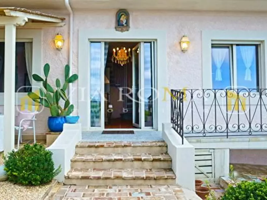 Immagine 40 di Villa in vendita  a Camaiore