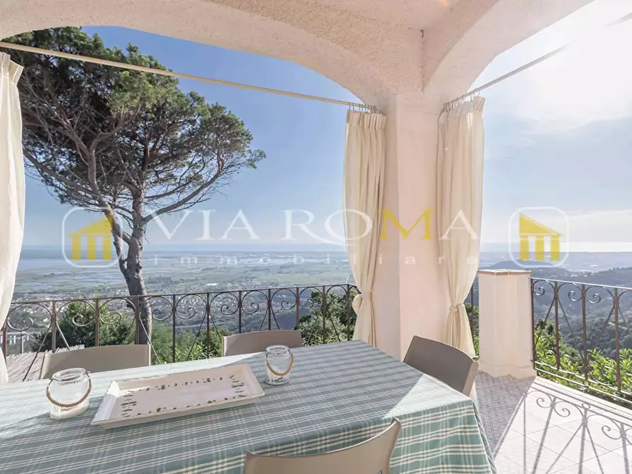 Immagine 20 di Villa in vendita  a Camaiore