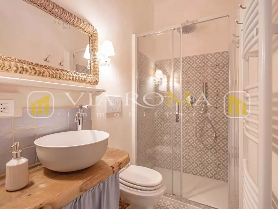 Immagine 32 di Villa in vendita  a Camaiore