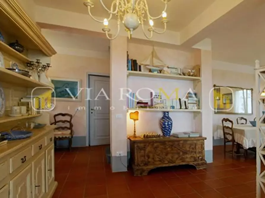 Immagine 53 di Villa in vendita  a Camaiore
