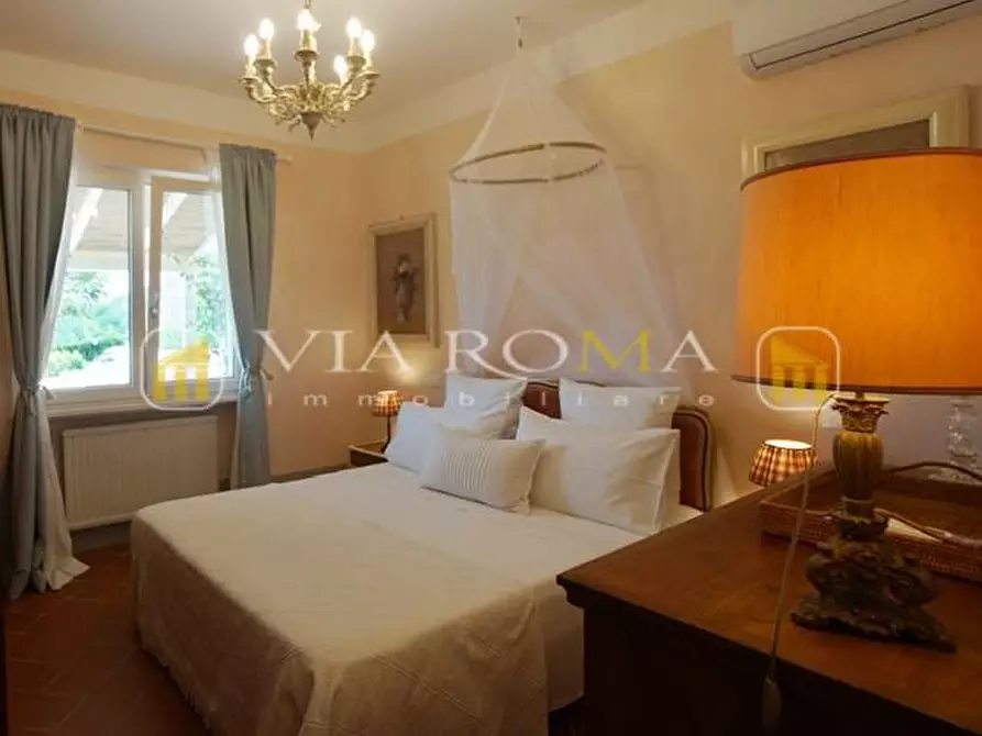 Immagine 47 di Villa in vendita  a Camaiore