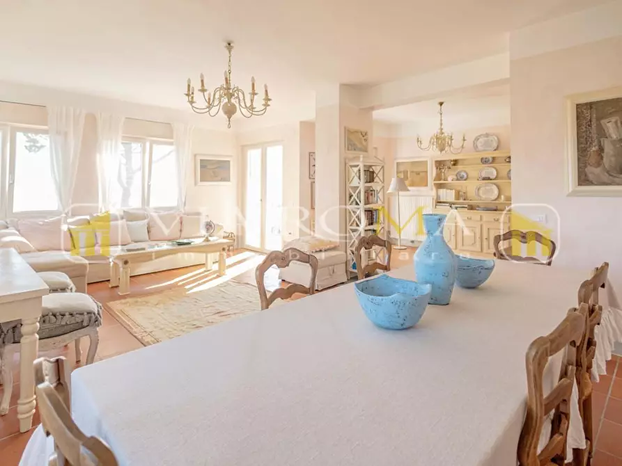 Immagine 25 di Villa in vendita  a Camaiore