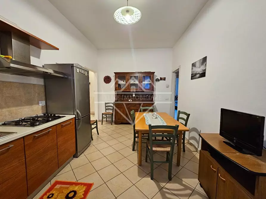 Immagine 3 di Appartamento in vendita  a Carrara