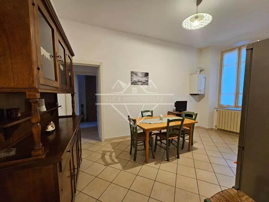 Immagine 4 di Appartamento in vendita  a Carrara