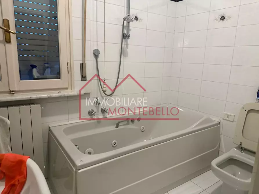 Immagine 23 di Casa bifamiliare in vendita  a Camaiore