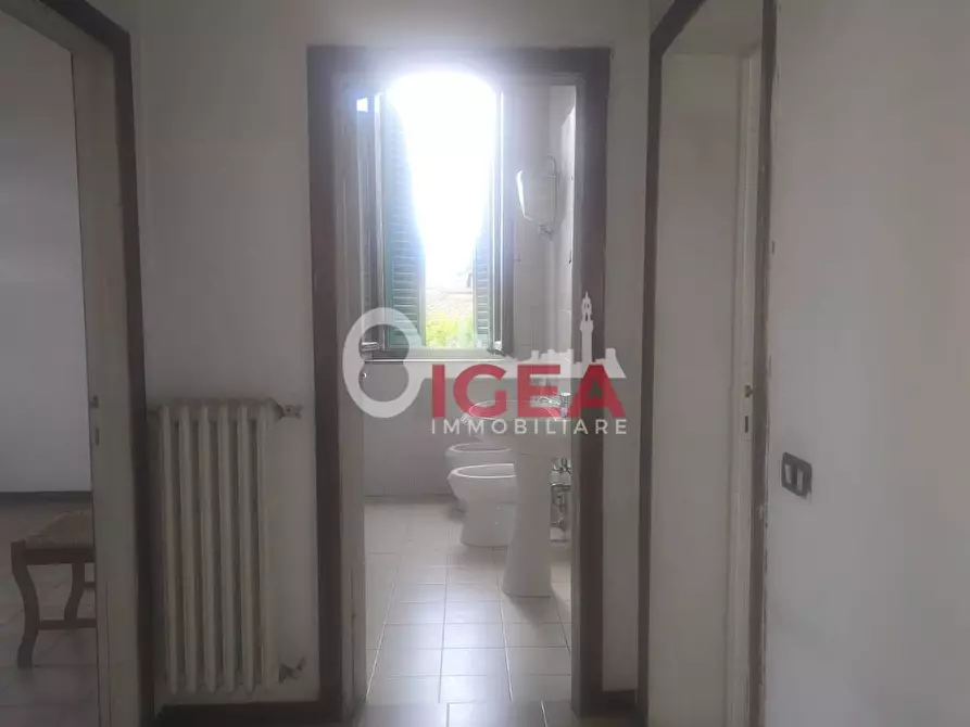 Immagine 18 di Porzione di casa in vendita  a Monticiano