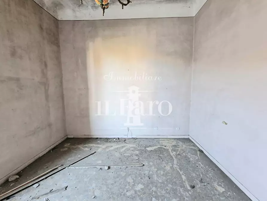 Immagine 9 di Terratetto in vendita  a Campi Bisenzio