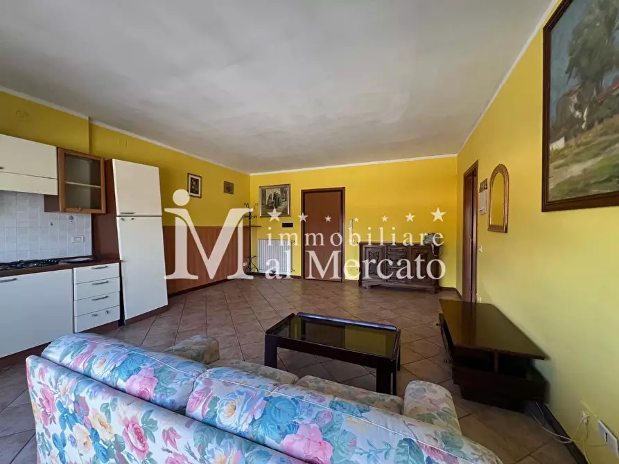 Immagine 4 di Appartamento in vendita  a Viareggio