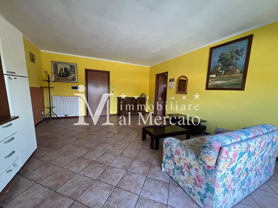 Immagine 3 di Appartamento in vendita  a Viareggio