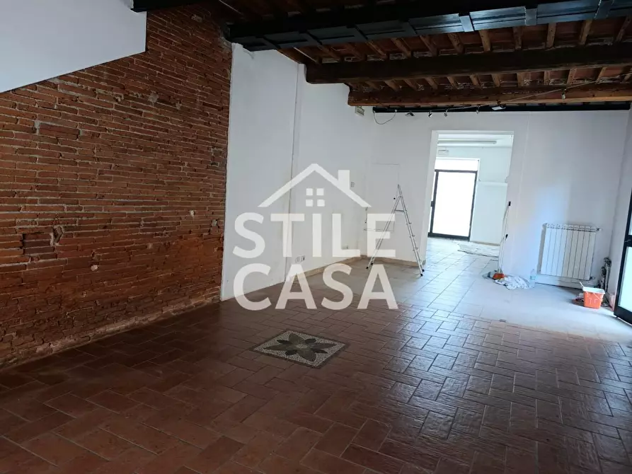 Immagine 9 di Locale commerciale in affitto  a Altopascio