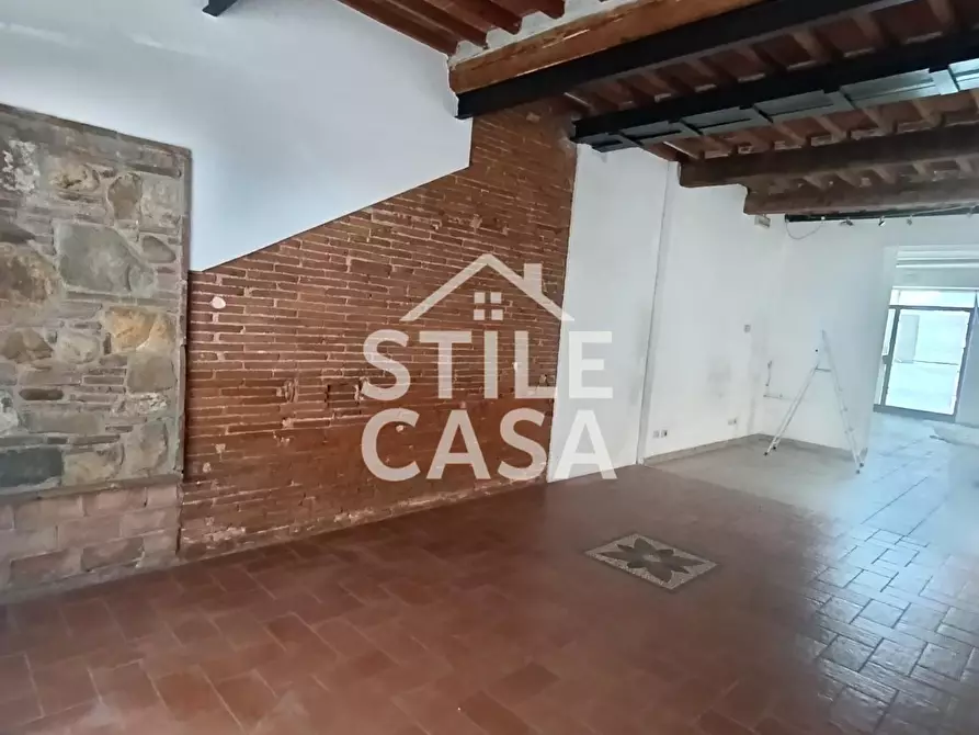 Immagine 14 di Locale commerciale in affitto  a Altopascio