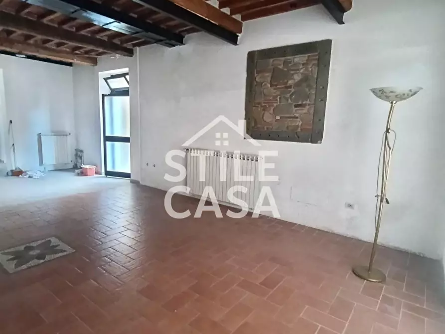 Immagine 12 di Locale commerciale in affitto  a Altopascio