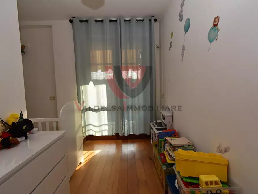 Immagine 16 di Appartamento in vendita  a Colle Di Val D'elsa