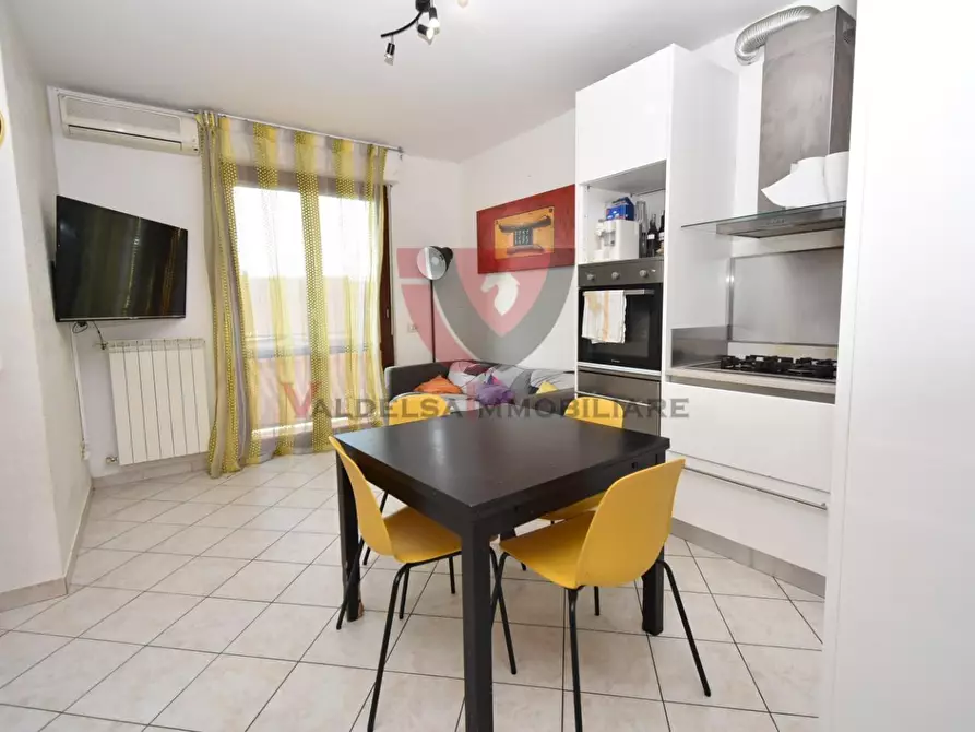 Immagine 7 di Appartamento in vendita  a Colle Di Val D'elsa