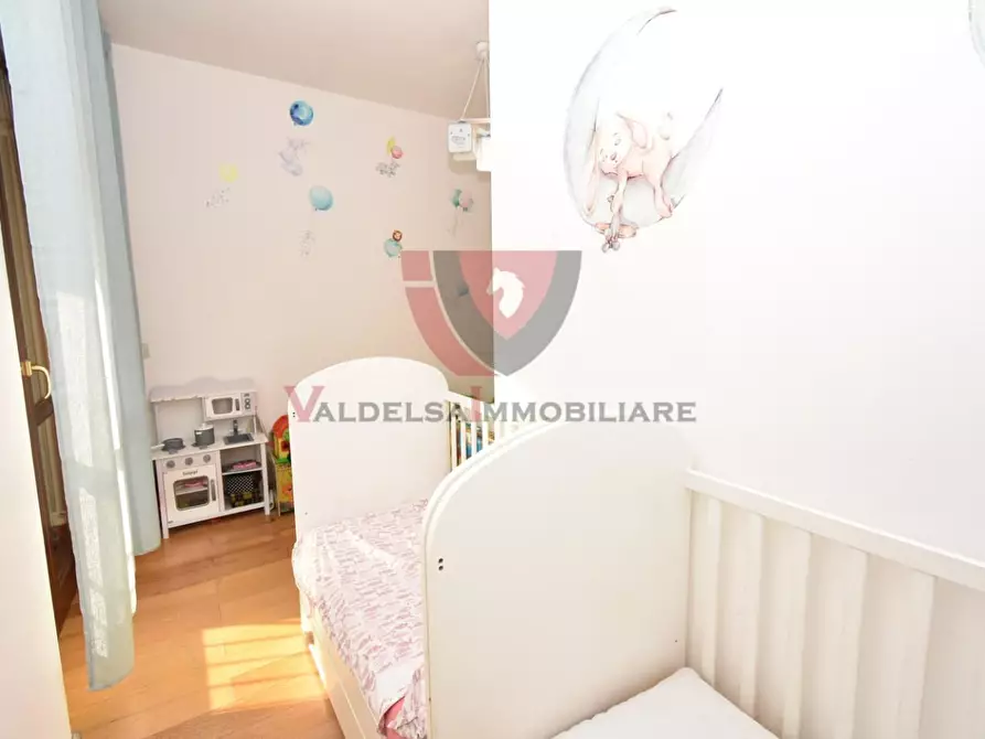 Immagine 13 di Appartamento in vendita  a Colle Di Val D'elsa