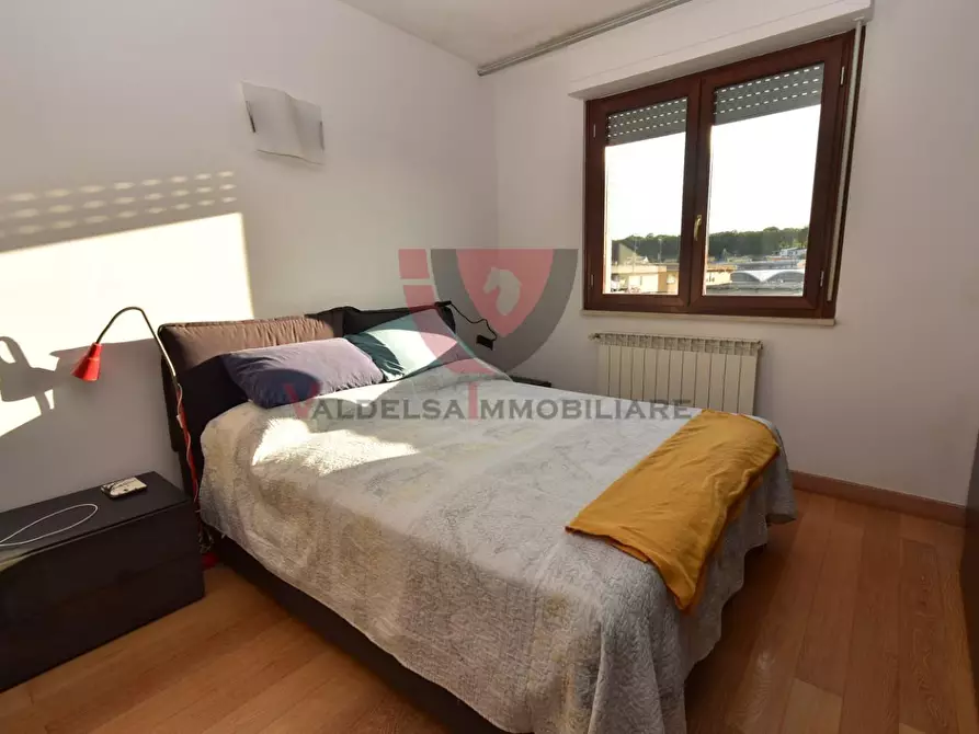 Immagine 21 di Appartamento in vendita  a Colle Di Val D'elsa