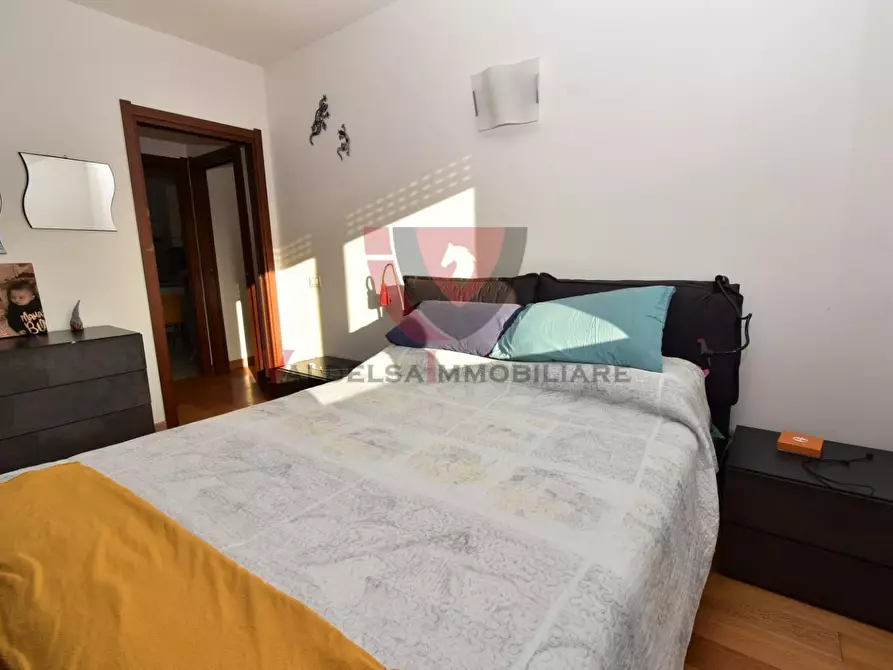 Immagine 22 di Appartamento in vendita  a Colle Di Val D'elsa