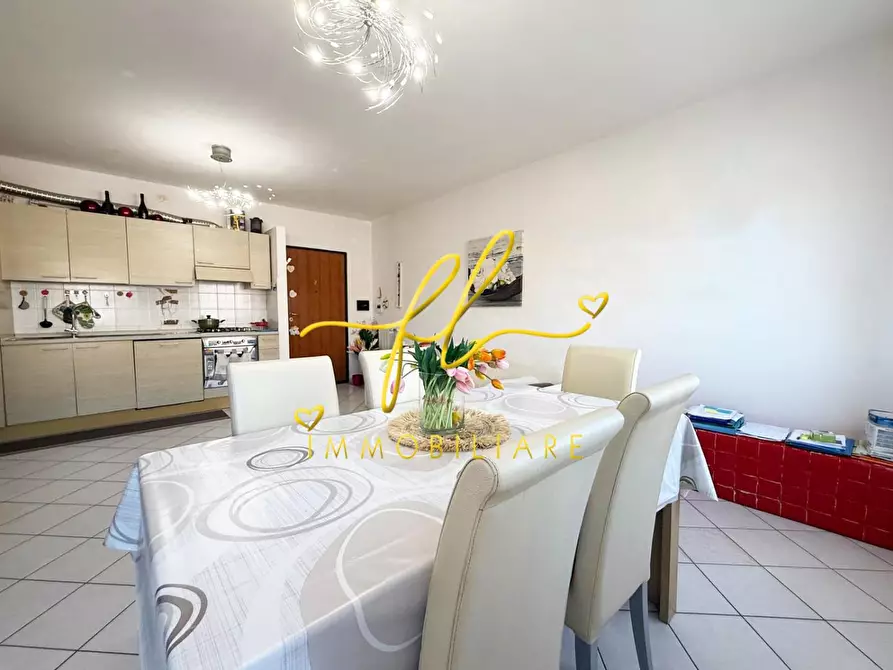 Immagine 3 di Appartamento in vendita  a Cecina