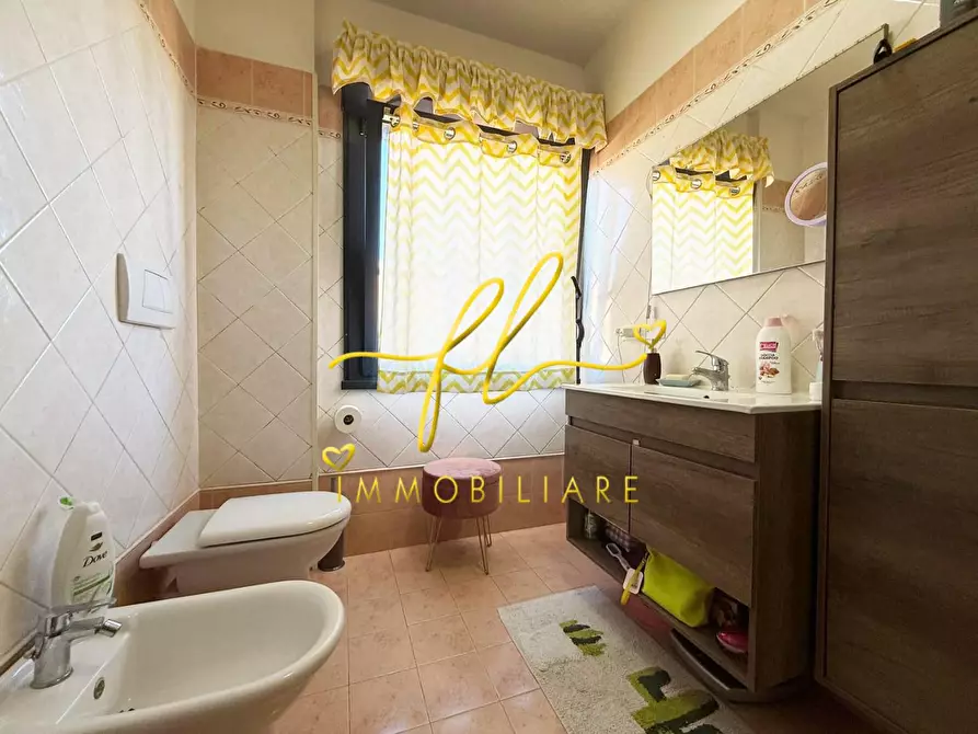 Immagine 17 di Appartamento in vendita  a Cecina