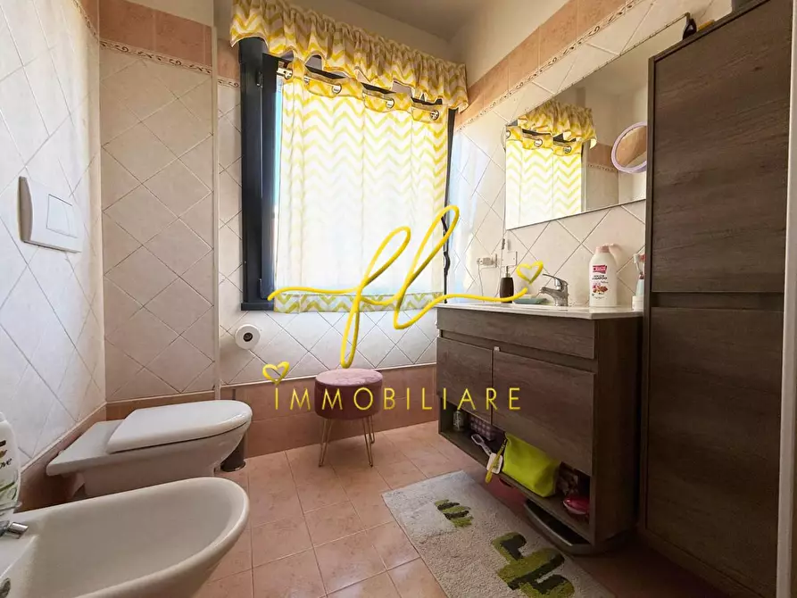 Immagine 16 di Appartamento in vendita  a Cecina