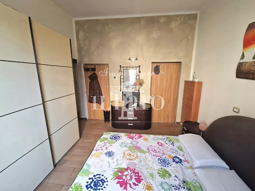 Immagine 12 di Appartamento in vendita  a Campi Bisenzio