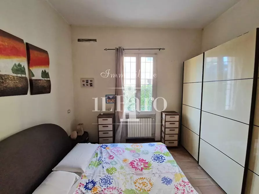 Immagine 11 di Appartamento in vendita  a Campi Bisenzio