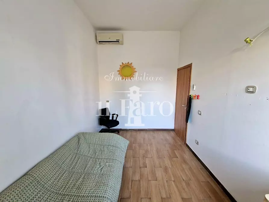 Immagine 14 di Appartamento in vendita  a Campi Bisenzio