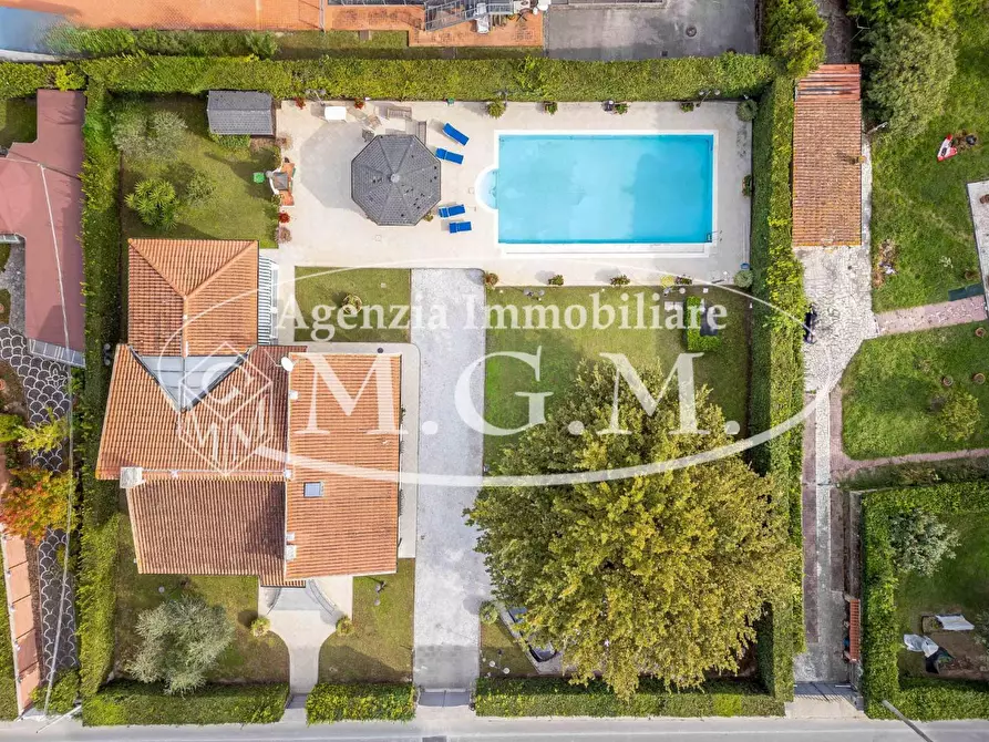 Immagine 22 di Villa in vendita  a Pisa