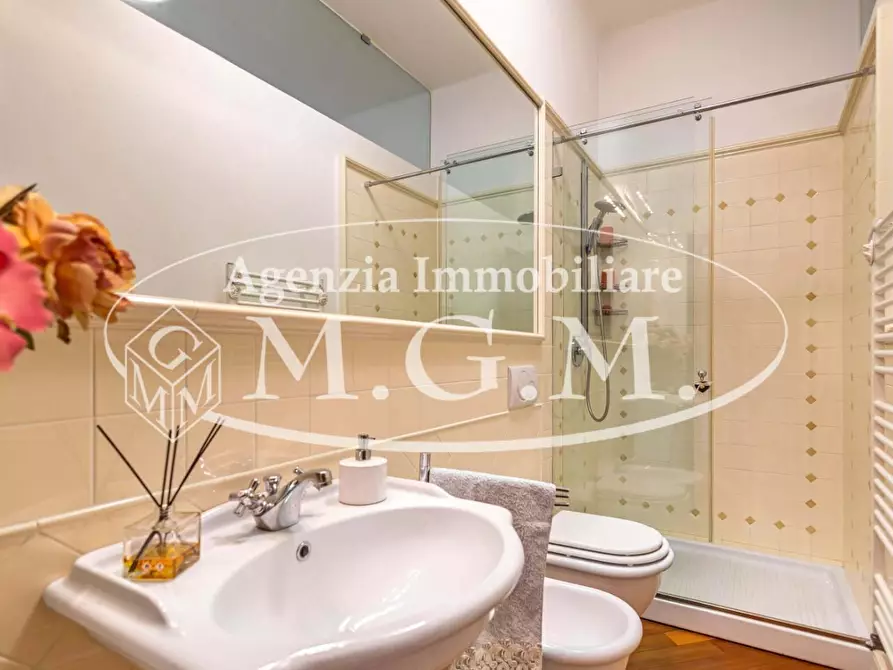 Immagine 21 di Villa in vendita  a Pisa