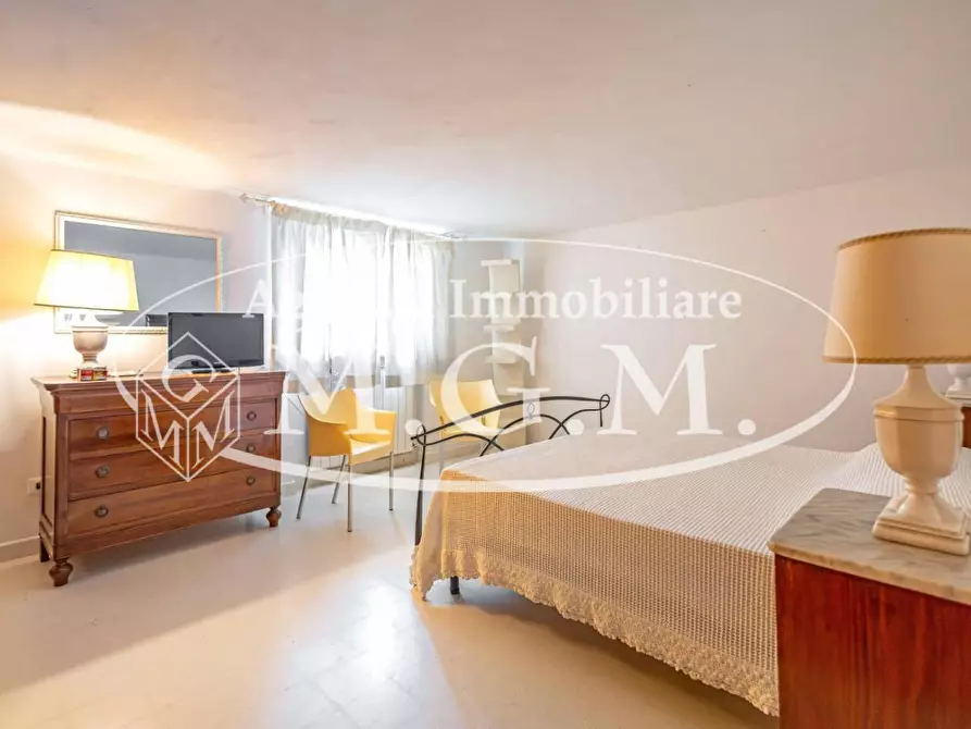 Immagine 16 di Villa in vendita  a Pisa