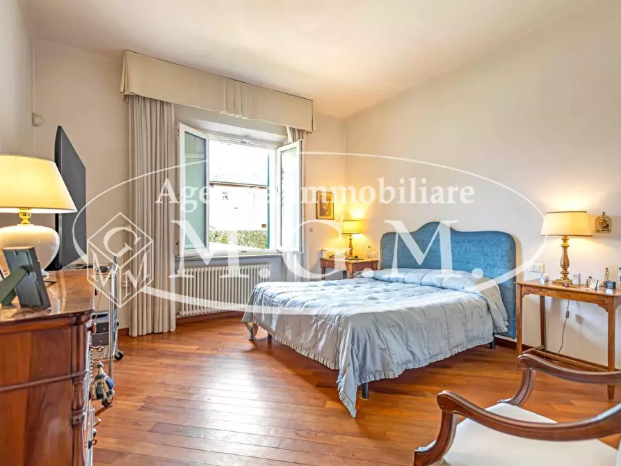 Immagine 14 di Villa in vendita  a Pisa