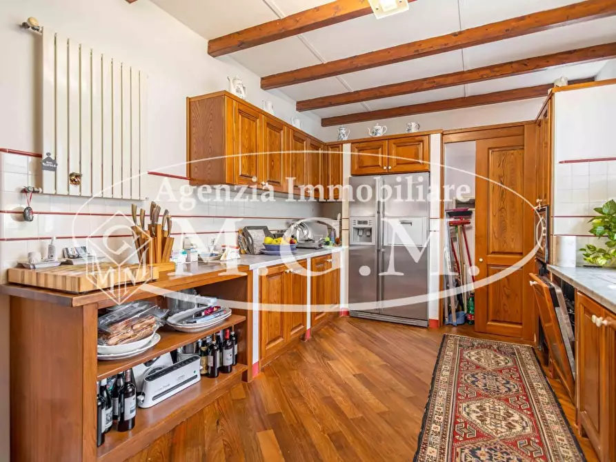 Immagine 13 di Villa in vendita  a Pisa