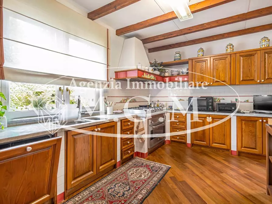 Immagine 12 di Villa in vendita  a Pisa