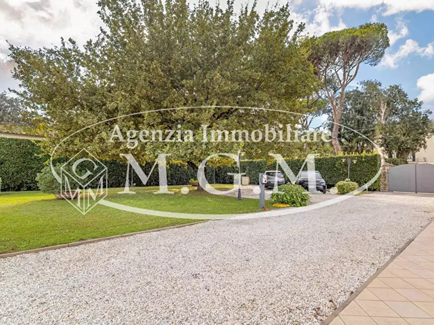 Immagine 28 di Villa in vendita  a Pisa