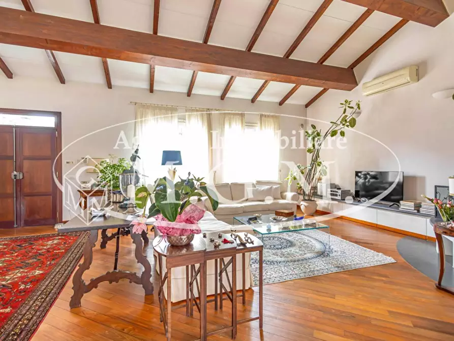 Immagine 6 di Villa in vendita  a Pisa